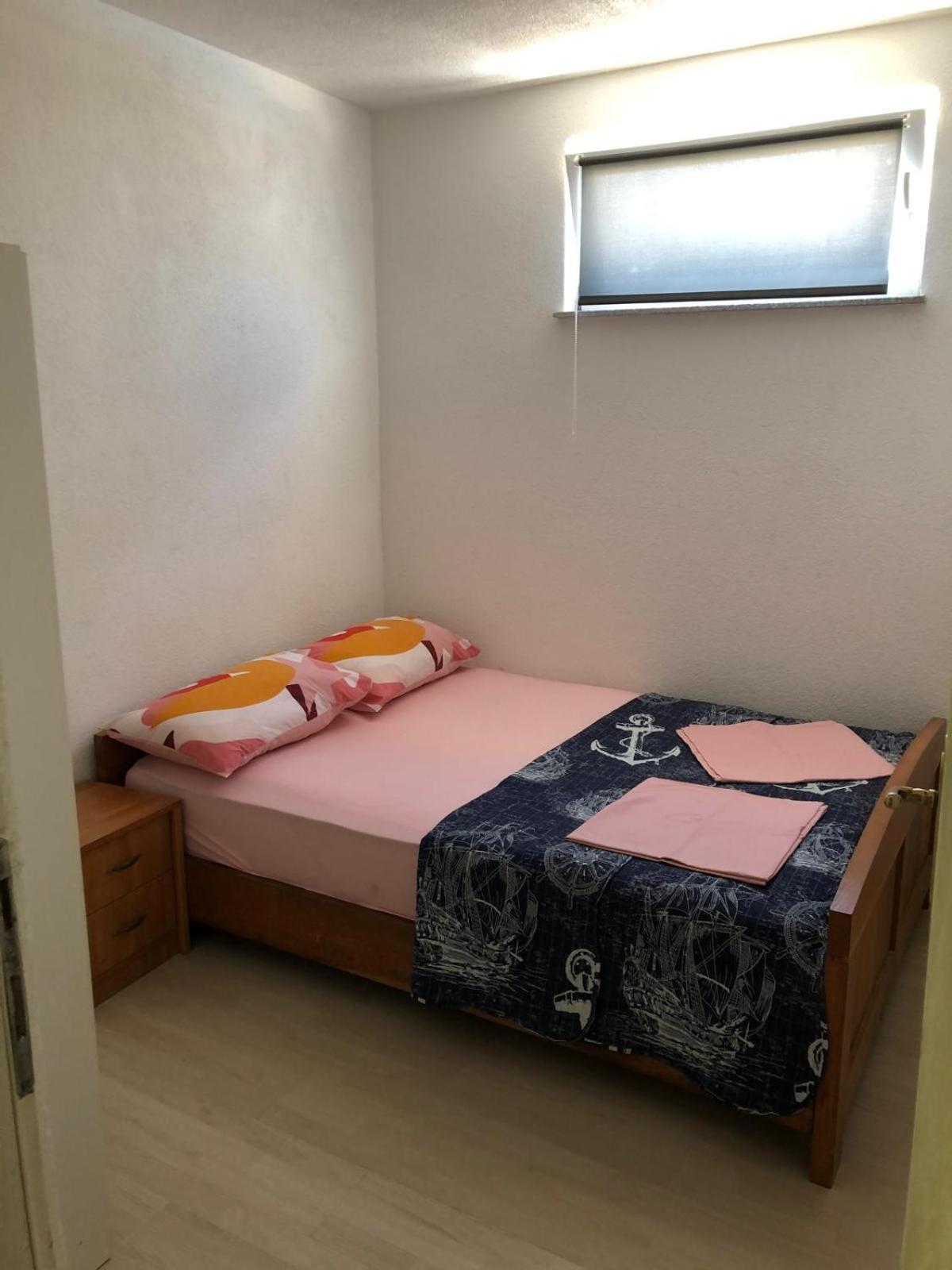 Apartmani Cesarica Karlobag Phòng bức ảnh